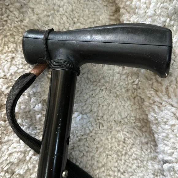 Hurricane walking cane. Used very lil. - Picture 5 of 5